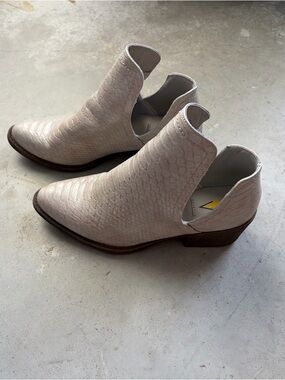 Volatile Snake Print V-Cutout Pointed Toe Booties